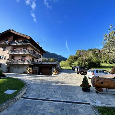 Maison Le Cre 5 *