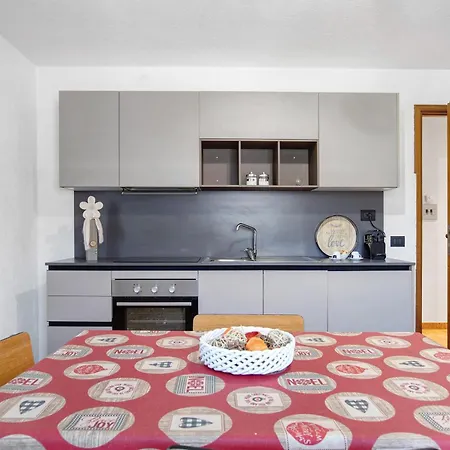 Maison Le Cre 5 * אינטרוד